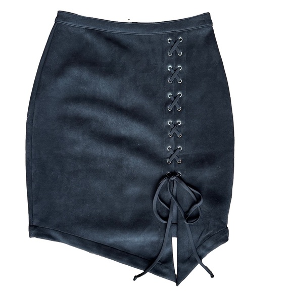 NWOT 4SI3NNA Faux Suede Mini Skirt - Picture 1 of 4